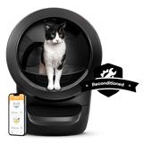 Black and white cat in the Litter-Robot 4 Reconditioned